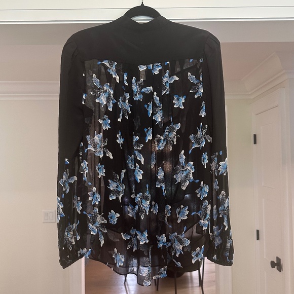 NWT - DVF black semi-sheer chiffon blouse with blue orchid print - Size 12 - Picture 3 of 11